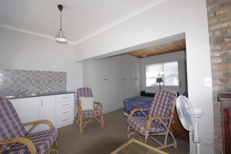 3 Bedroom Property for Sale in Wavecrest Eastern Cape